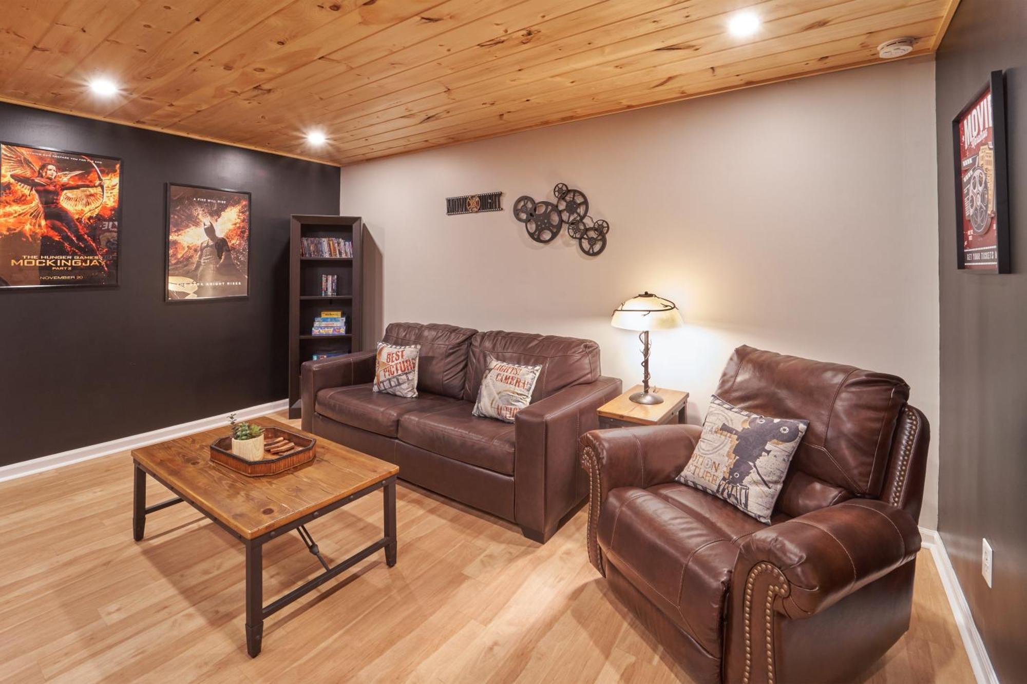 Entertainment Galore! Luxurious Property, Spectacular & Peaceful Setting, Great Location, Close To Major Attractions!! Pigeon Forge Exteriör bild