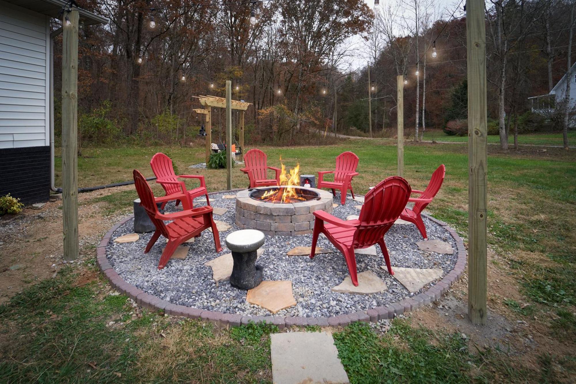 Entertainment Galore! Luxurious Property, Spectacular & Peaceful Setting, Great Location, Close To Major Attractions!! Pigeon Forge Exteriör bild