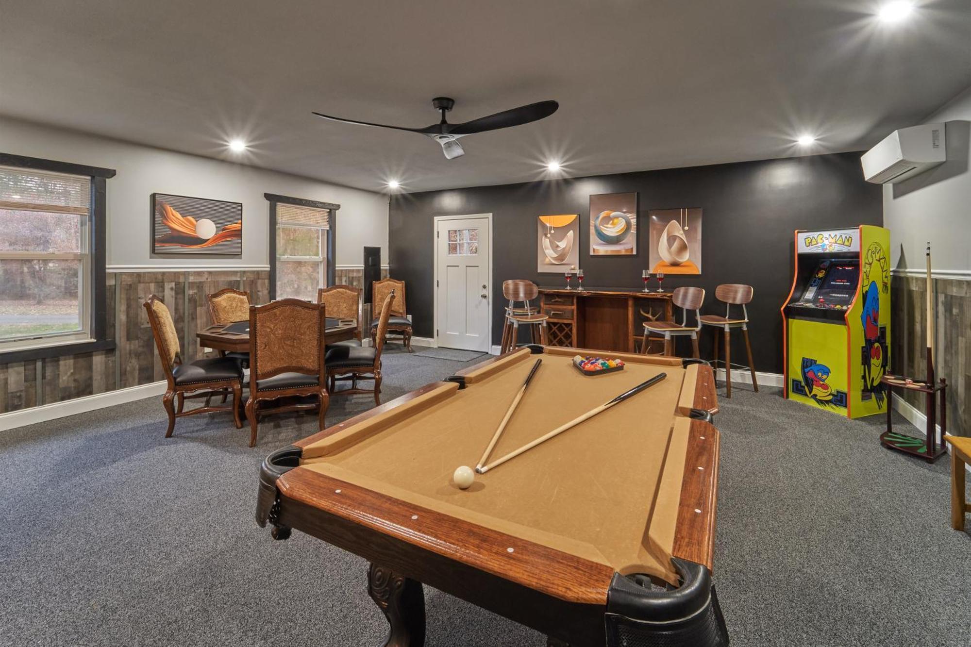 Entertainment Galore! Luxurious Property, Spectacular & Peaceful Setting, Great Location, Close To Major Attractions!! Pigeon Forge Exteriör bild