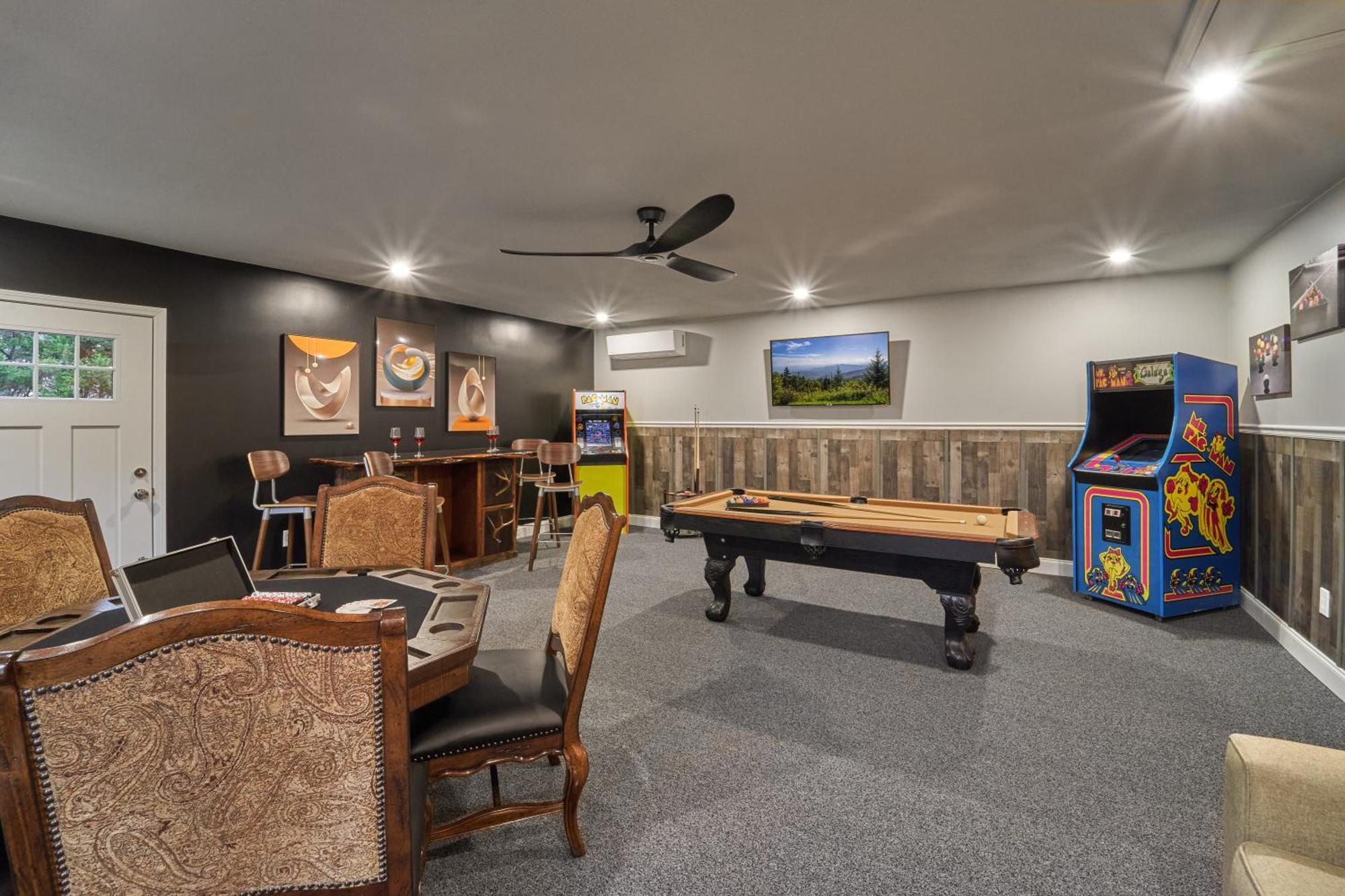 Entertainment Galore! Luxurious Property, Spectacular & Peaceful Setting, Great Location, Close To Major Attractions!! Pigeon Forge Exteriör bild
